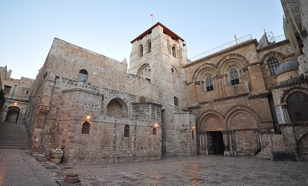 I muri che dividono la Chiesa. Il nuovo Patriarca di Gerusalemme celebra la Giornata dela Pace